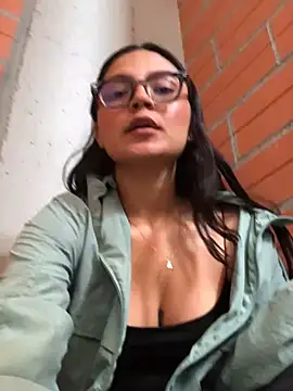 Gia Mazzon online show from June 17, 5:14 pm