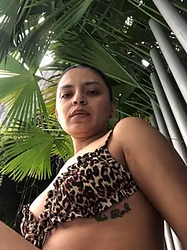 Gia Mazzon online show from April 21, 4:36 pm