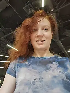 Exhibitionsplit online show from July 25, 1:18 pm