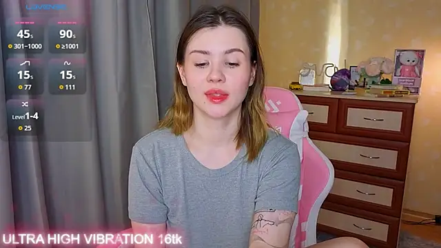 cutie mili online show from November 14, 7:30 am