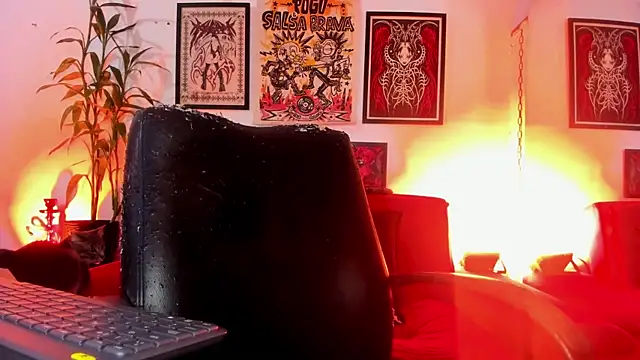 irregular fetish  online show from June 20, 1:09 am