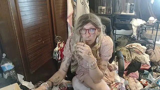 Ombeline1 online show from June 19, 1:14 pm