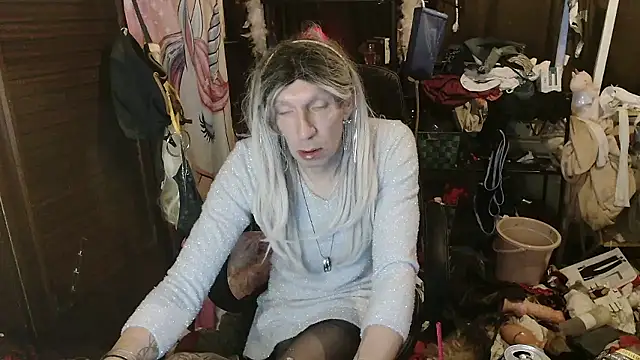 Ombeline1 online show from January 11, 7:24 am