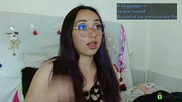 Hot Candy  online show from December 19, 2:59 am