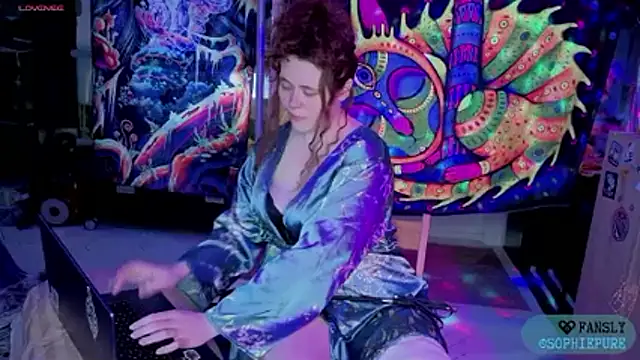 SophiePure online show from May 14, 8:42 am