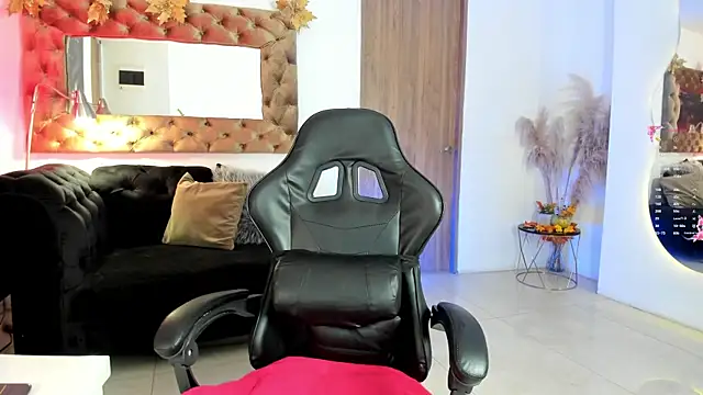 AmelyaMann online show from July 31, 1:12 pm
