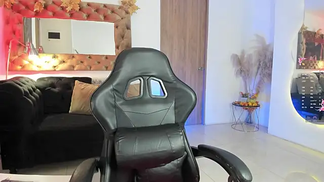 AmelyaMann online show from August 1, 1:13 pm
