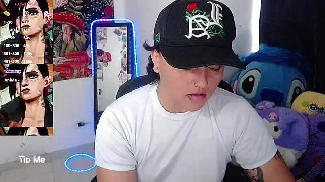 isabeautyx19 online show from July 28, 8:12 pm