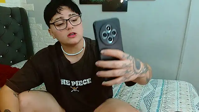 Snapshot of isabeautyx19 chatting on October 14, 12:13 am isabeautyx19 online show from October 14, 12:13 am