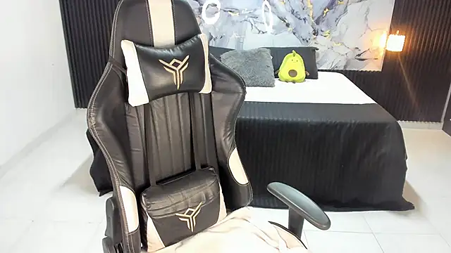 Ivy 16 online show from September 18, 12:15 pm