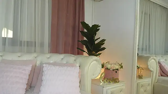 NinaCrystal1 online show from July 20, 10:39 am