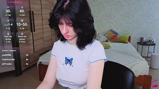 JulisSweet online show from November 15, 8:15 am