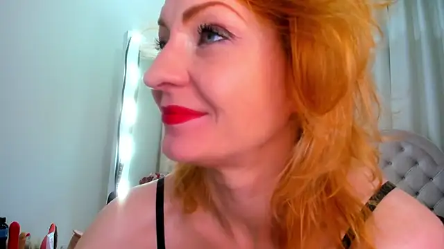 SquirtyAlisa online show from October 14, 5:32 am