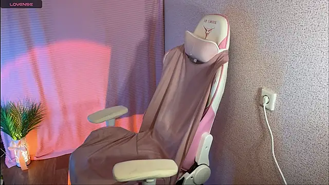 Katrin  kiss online show from October 1, 7:30 pm