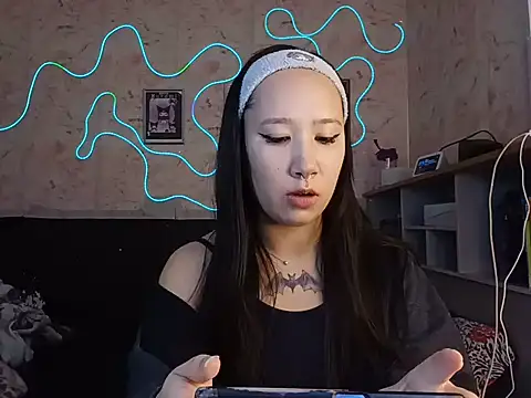 Japabaixinha online show from June 11, 6:43 am
