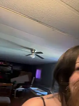 skinwalkingzombie online show from April 29, 8:36 pm