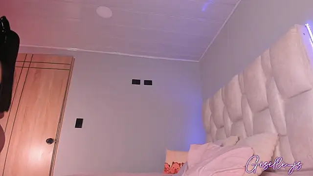 giselle js online show from September 13, 9:34 pm