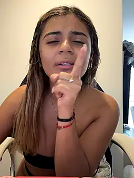 pamell col online show from October 3, 4:12 pm