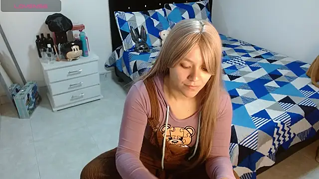 Snapshot of soniafuckboobs chatting on September 30, 1:17 pm soniafuckboobs online show from September 30, 1:17 pm
