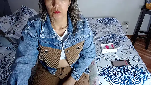 Chantal hott online show from July 15, 8:57 pm