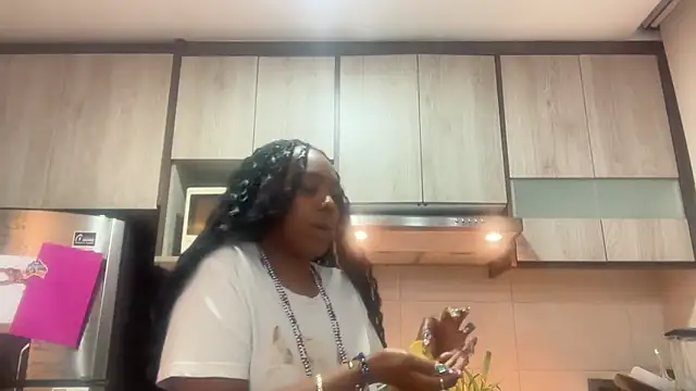 ChocolateCakeQueen online show from March 11, 1:54 am