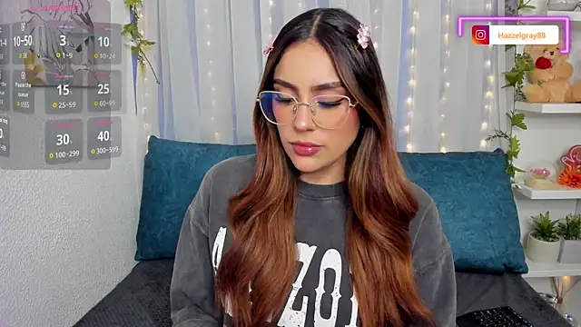 HazzelGray online show from January 14, 2:33 pm