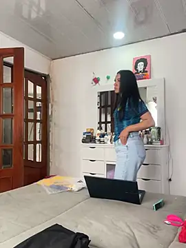 hannahb-e online show from June 21, 6:01 pm