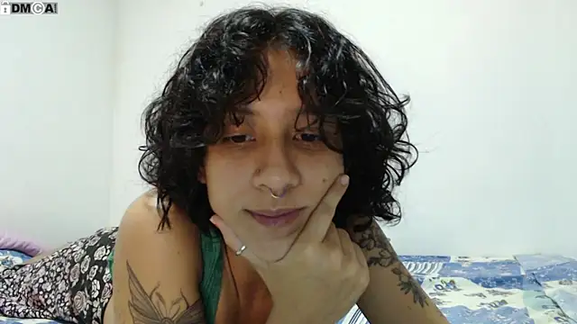 Snapshot of AlinaWoolf_ chatting on September 29, 3:55 am AlinaWoolf  online show from September 29, 3:55 am
