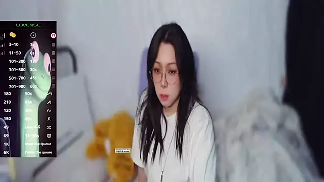 mememe 1006  online show from April 30, 3:28 pm