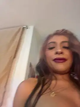 canela 10 online show from November 22, 3:31 am