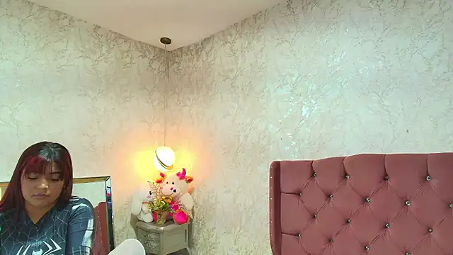 NicolleTaylor online show from January 17, 1:40 pm