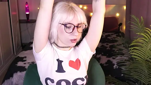  Moonlight t online show from February 8, 9:46 am