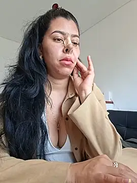 Emily Wane online show from July 28, 6:20 pm