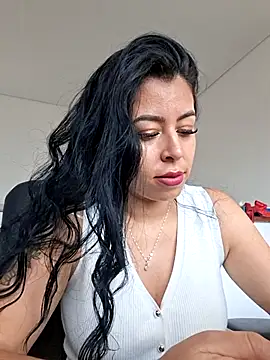 Emily Wane online show from June 29, 3:12 pm