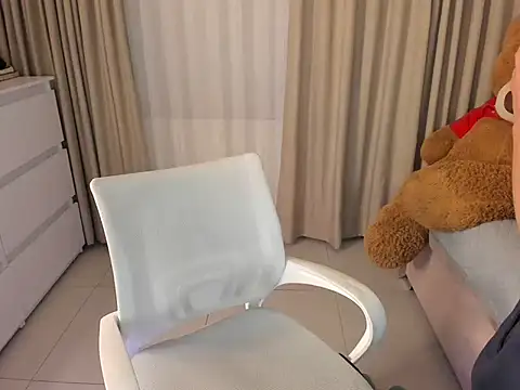 kiaraowen online show from September 12, 3:29 am