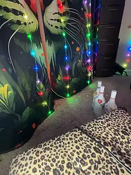 fatfabulous1981 online show from February 11, 2:47 am