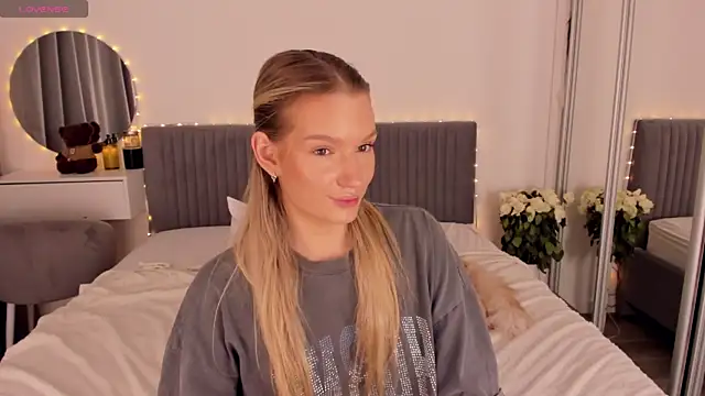 CassieRayss online show from June 24, 11:31 am