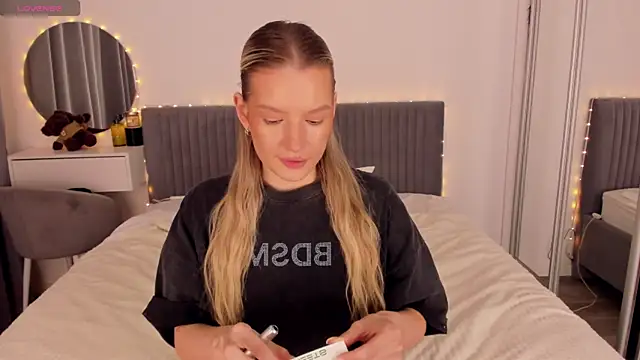 CassieRayss online show from July 4, 4:58 pm
