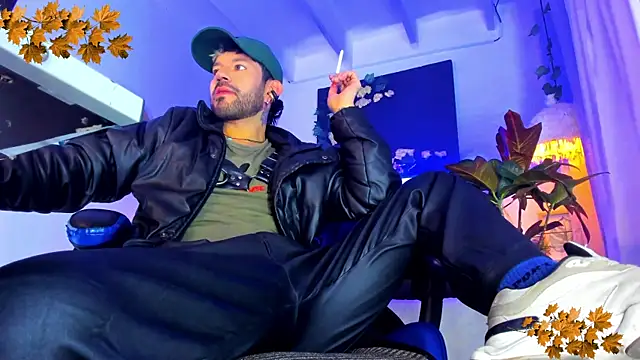 LatinMilk  online show from November 11, 11:13 pm