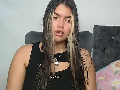 sweetkitty 16 online show from February 12, 8:43 pm