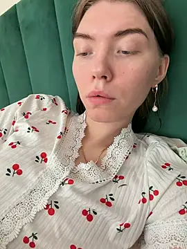 Lisaaa Alisa online show from April 27, 3:58 am