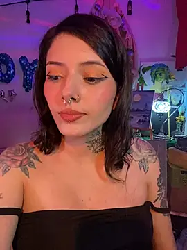 LiliJones  online show from June 12, 3:03 am