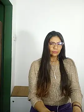 Luna Dumont online show from July 16, 11:15 am
