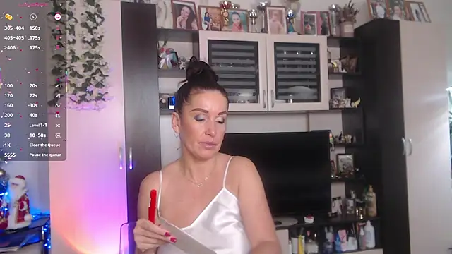 SheilaRyan online show from December 19, 5:21 am