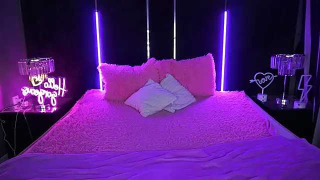 CocoSecretss online show from December 3, 7:44 am