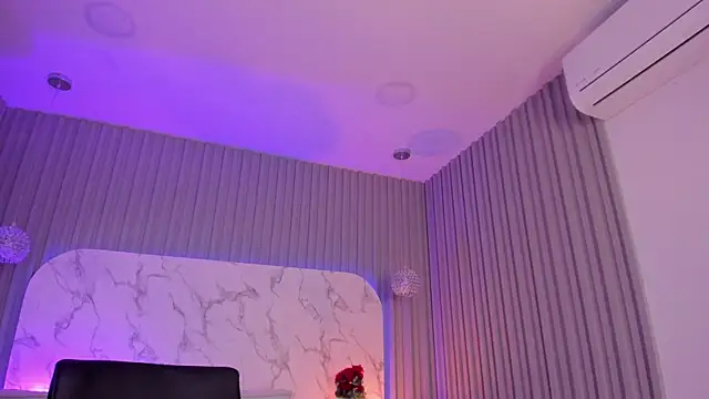 Dollar-girl online show from June 12, 4:42 am
