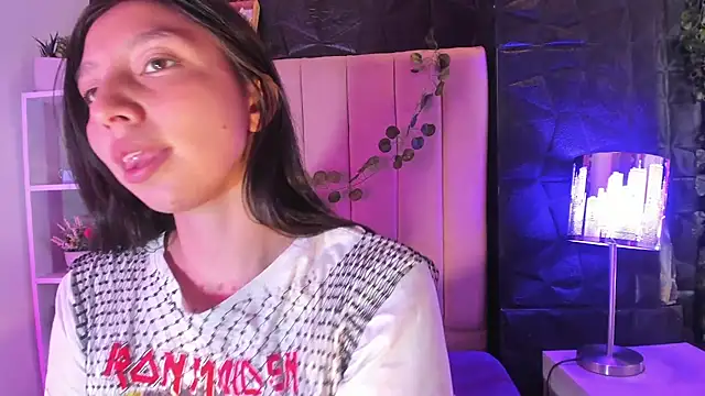 kendall saenz online show from December 2, 7:38 pm