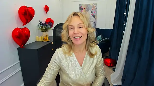 Sinty Devis online show from February 11, 5:09 am