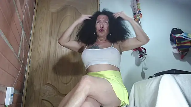 abbycrespa online show from June 8, 7:36 pm