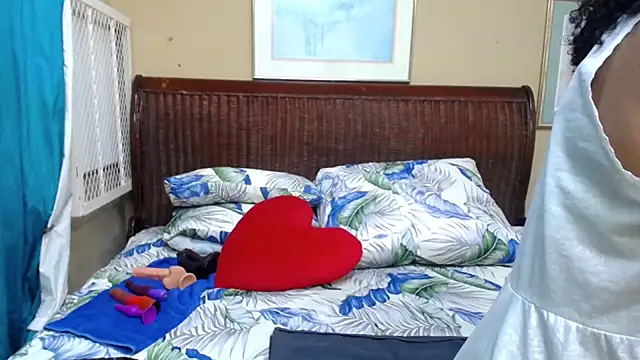 OmegaLipps online show from October 21, 7:34 am